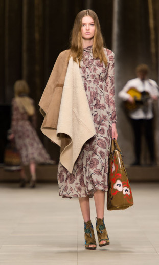 Burberry-Prorsum-Womenswear-Autumn_Winter-2014---Look-15