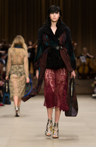 Burberry-Prorsum-Womenswear-Autumn_Winter-2014---Look-48