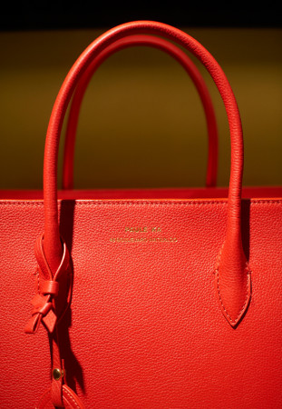The iconic PAULE KA TRAPEZE bag iThe iconic PAULE KA TRAPEZE bag i