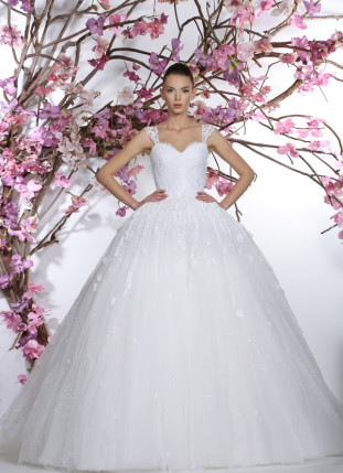 Georges Hobeika’s Bridal 2015 collectionGeorges Hobeika’s Bridal 2015 collection