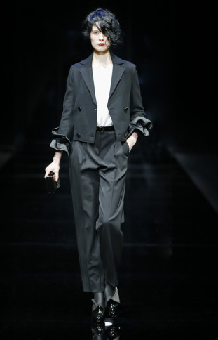 Emporio-Armani-Womenswear_fw 2015/16