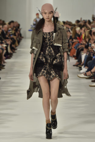 23 2017 SS Défilé Looks LOW