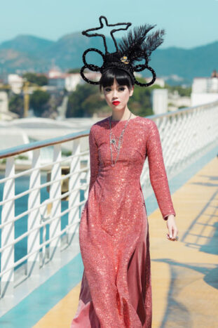 Jessica Minh Anh - fashion Show - @Courtesy